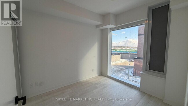 Photo du bâtiment - 35 Rolling Mills Rd