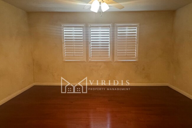 Foto del edificio - 9800 Cabbage Rose Ave