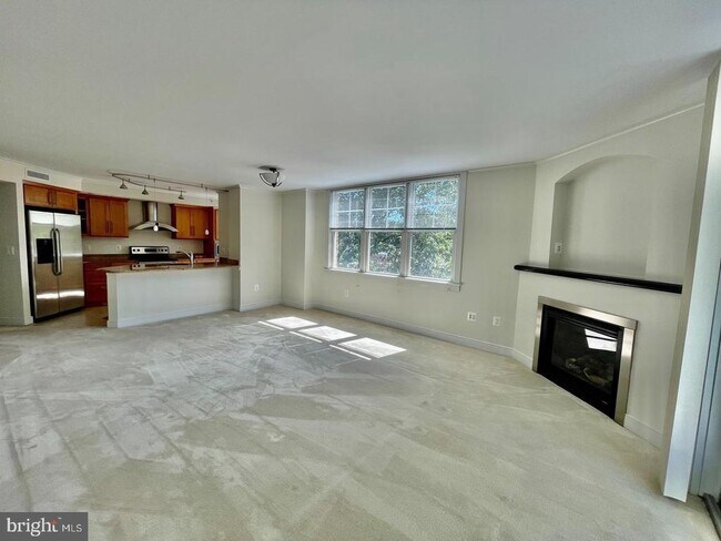 Foto del edificio - 1325 N Pierce St