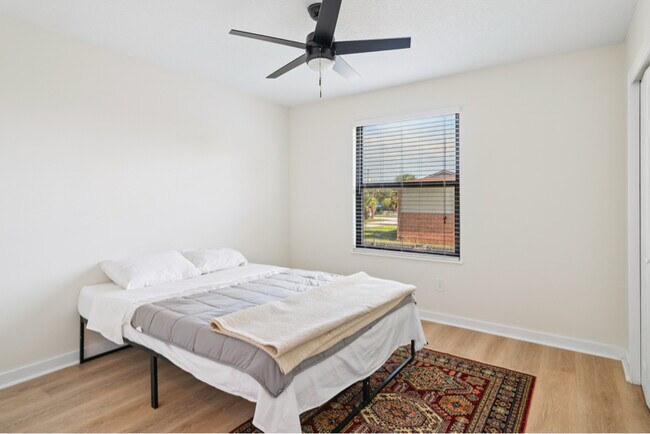 Foto del edificio - 563 6th Ave S