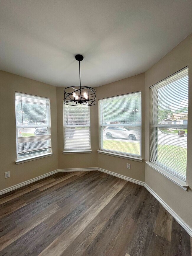 Building Photo - 3830 Candlestone Dr