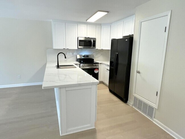 Building Photo - Newly updated Danville Greenbrook South Ar...