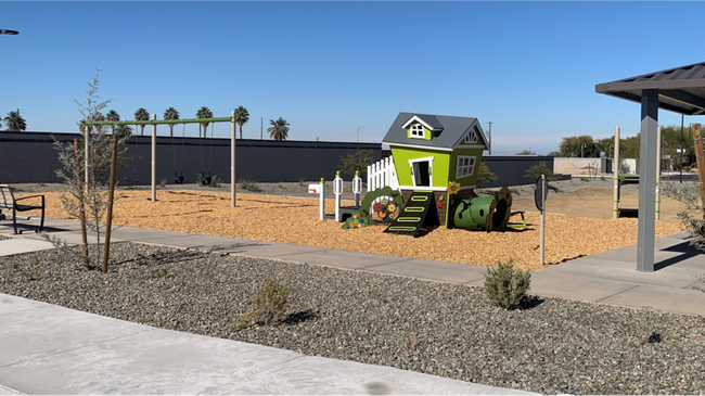 Foto del edificio - 4 bedroom, 3 bathroom home located in the ...