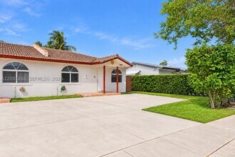 Building Photo - 5945 NW 38th St