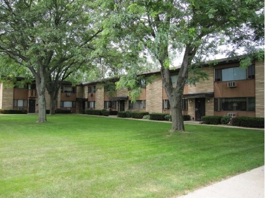Primary Photo - Faircrest Apartments