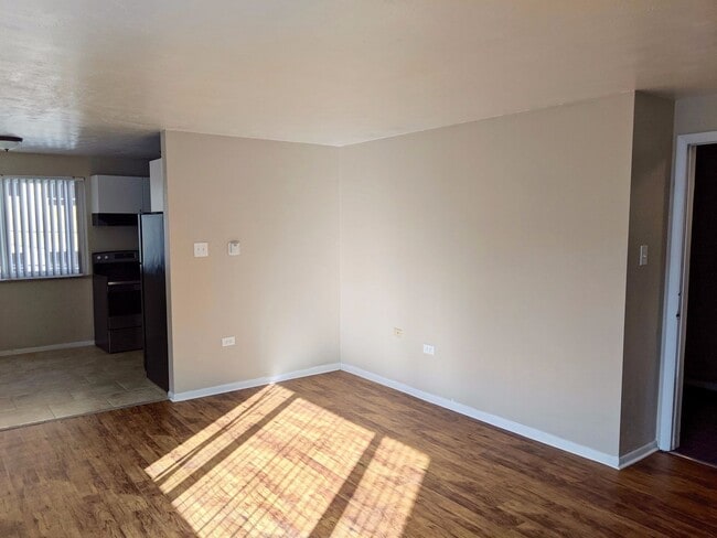 Building Photo - *** Move In Special! Ask for details!*** C...