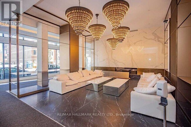 Building Photo - 77 Shuter St