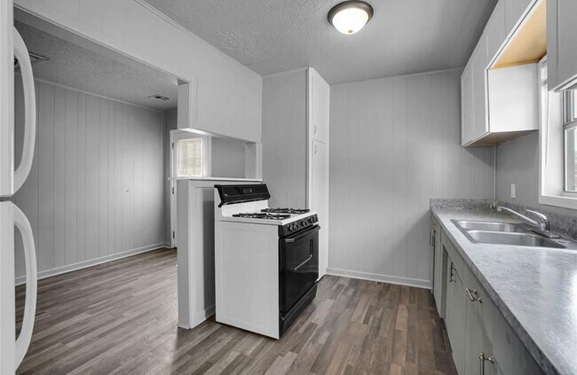 Foto del edificio - 1117 E Cherry St