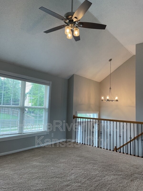 Foto del edificio - 10309 N Cypress Ave