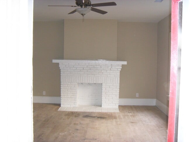 Building Photo - 11 Moreland Avenue Northeast
