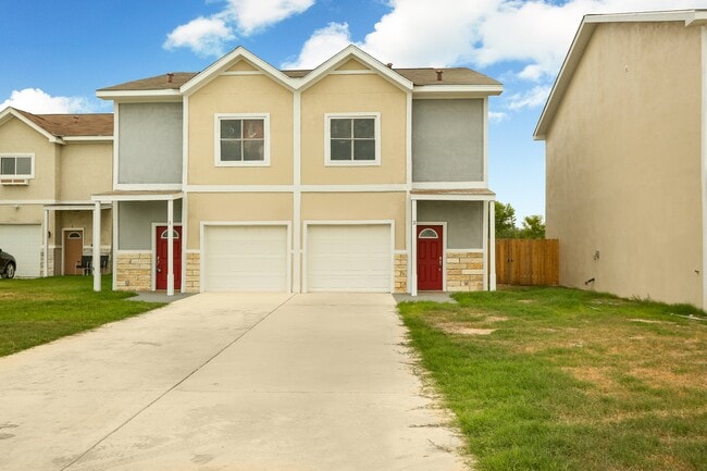 Photo - 8611 Key Windy Way (Converse, TX) Townhome