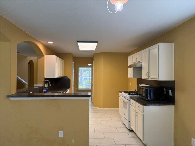 Foto del edificio - 5111 Caymus Dr