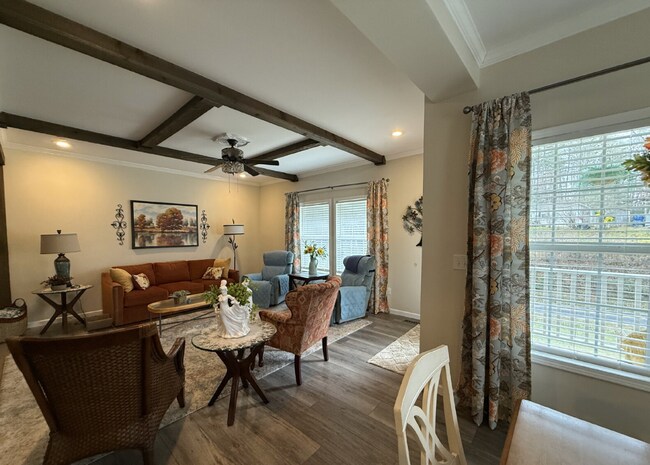 Foto del edificio - 123 Pete Mann Rd