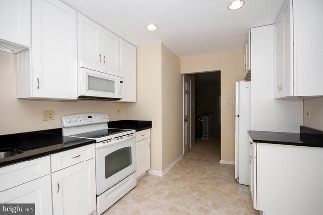 Foto del edificio - 2548 Ambling Cir