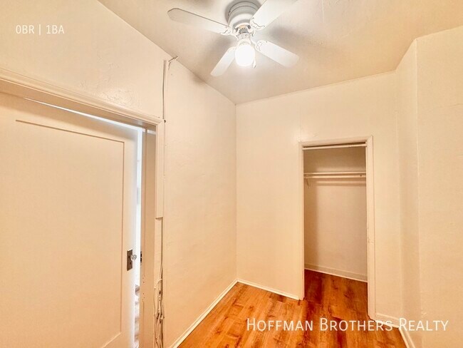 Foto del edificio - 608 S Dunsmuir Ave