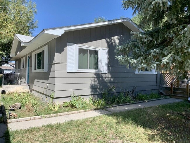 Building Photo - 1355 Goodrich Dr