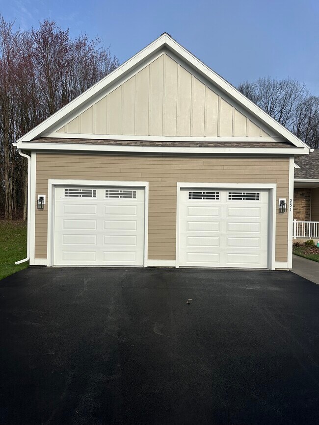 Foto del edificio - 251 Liam Ln