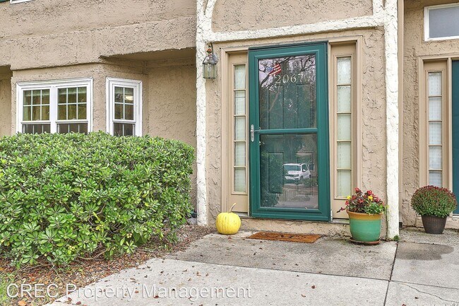 Foto del edificio - 3 br, 2.5 bath House - 2067 Emerald Terrace