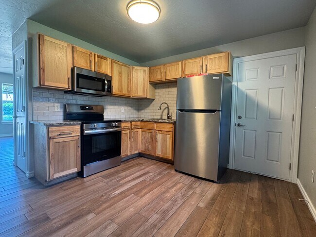 Foto del edificio - 5813 NW Elm Ave