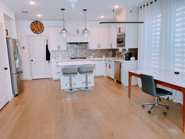 Cocina - 586 Cobblestone Ln