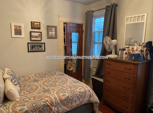 Foto del edificio - 761 E 7th St