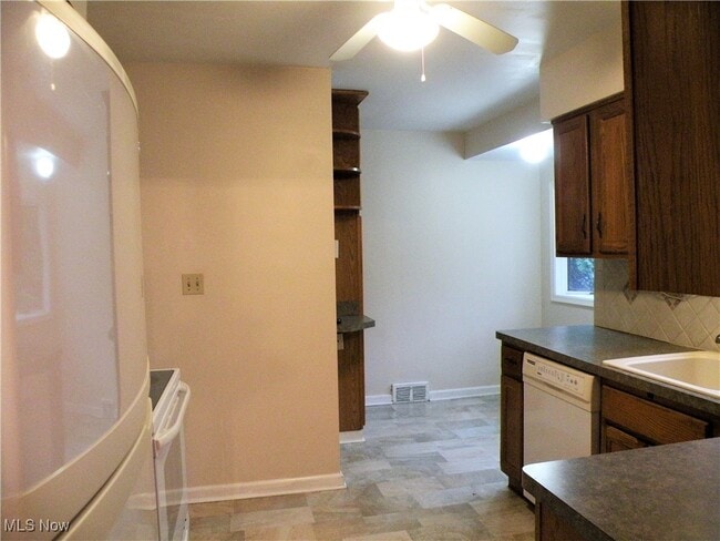 Building Photo - 21216 N Park Dr