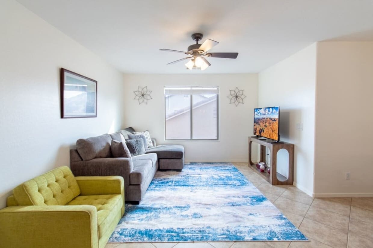 Foto principal - 1859 N Desert Willow St