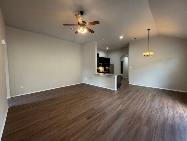 Building Photo - LUXURY 3/2 Duplex in Seguin- BRAND NEW FLOORING!!!