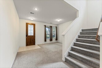 Building Photo - 26350 Riley Glen Dr