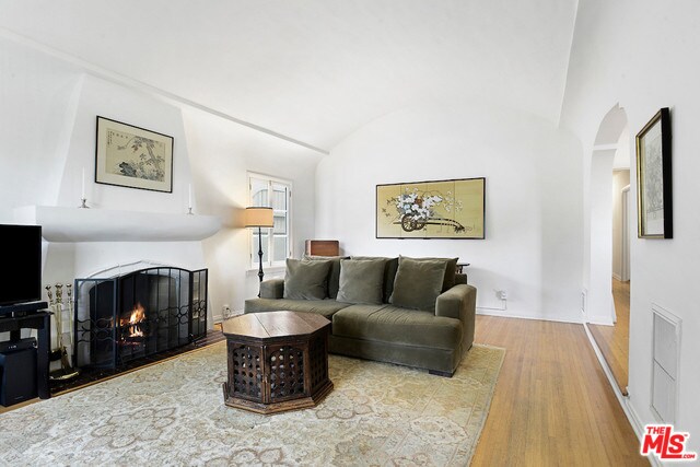 Building Photo - 6440 Drexel Ave