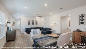 Foto del edificio - 14215 Yukon Blvd