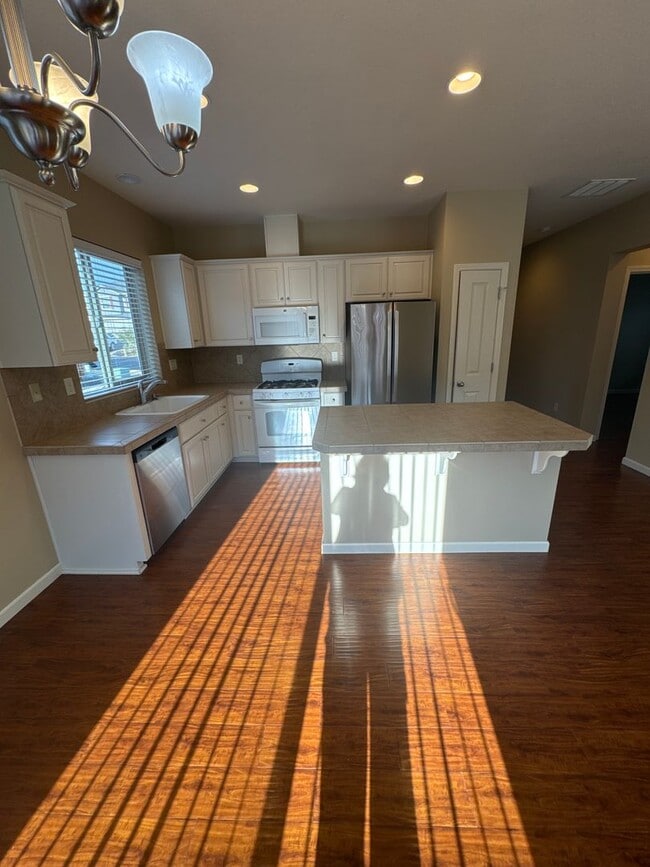 Foto del edificio - ? Beautiful 4-Bed, 3-Bath North Albany Hom...