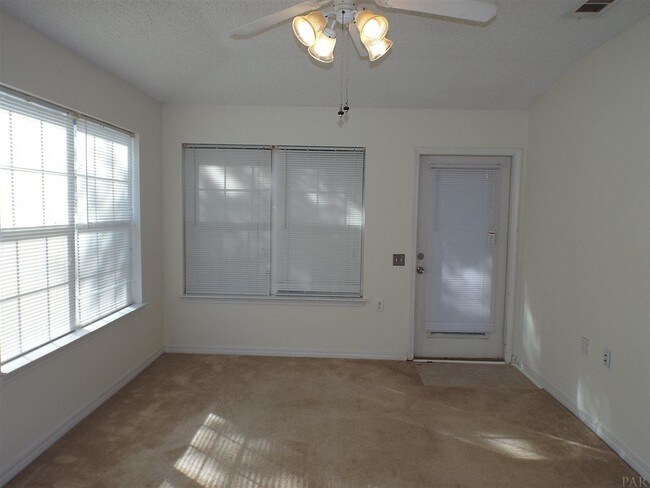 Foto del edificio - 2421 Spyglass Cir