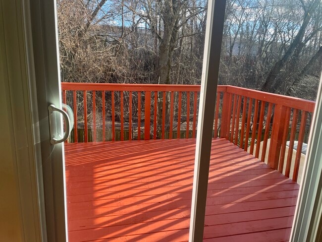 Foto del edificio - 45 Craftsman Ct