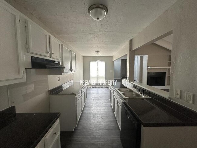 Foto del edificio - 5416 Fieldcrest Ave