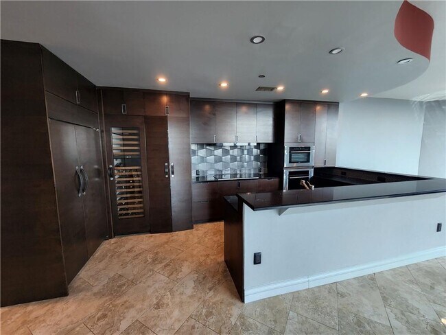 Foto del edificio - 400 W Peachtree St NW