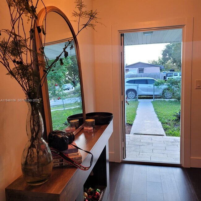 Foto del edificio - 19930 SW 118th Pl