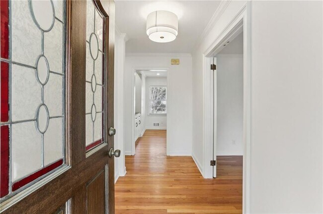 Foto del edificio - 2888 Bonanza Dr