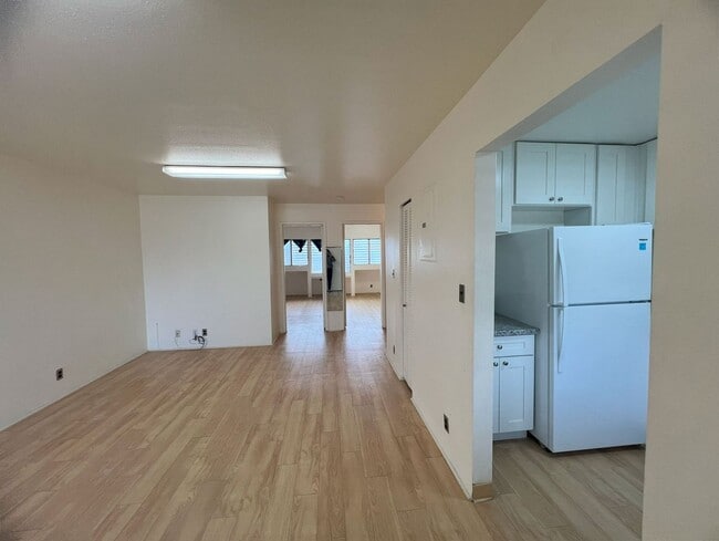 Building Photo - 1512 Halekula Way