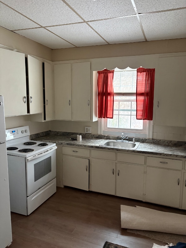 Building Photo - 164 Chestnut St