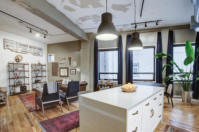 Building Photo - Apartment for Rent