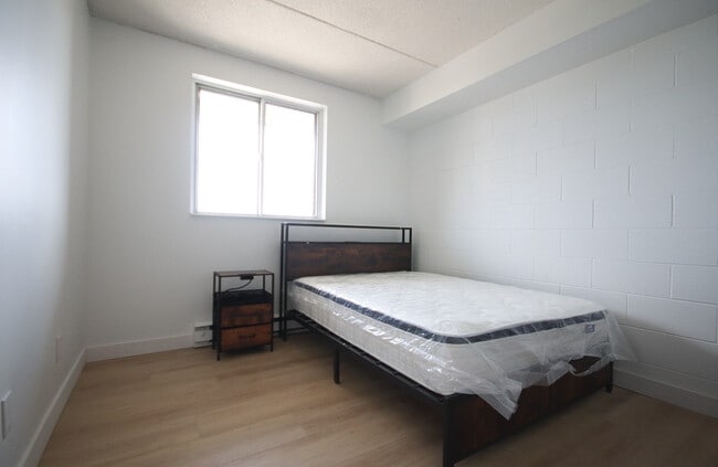 Building Photo - University Place - 50 University Ave E