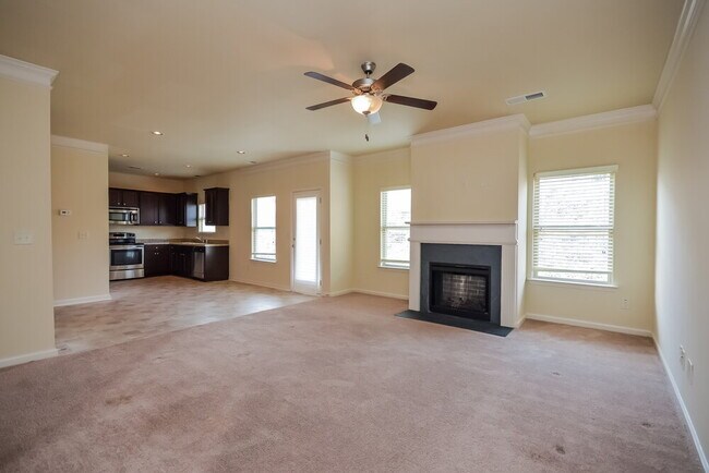 Foto del edificio - 364 Easley Dr SE