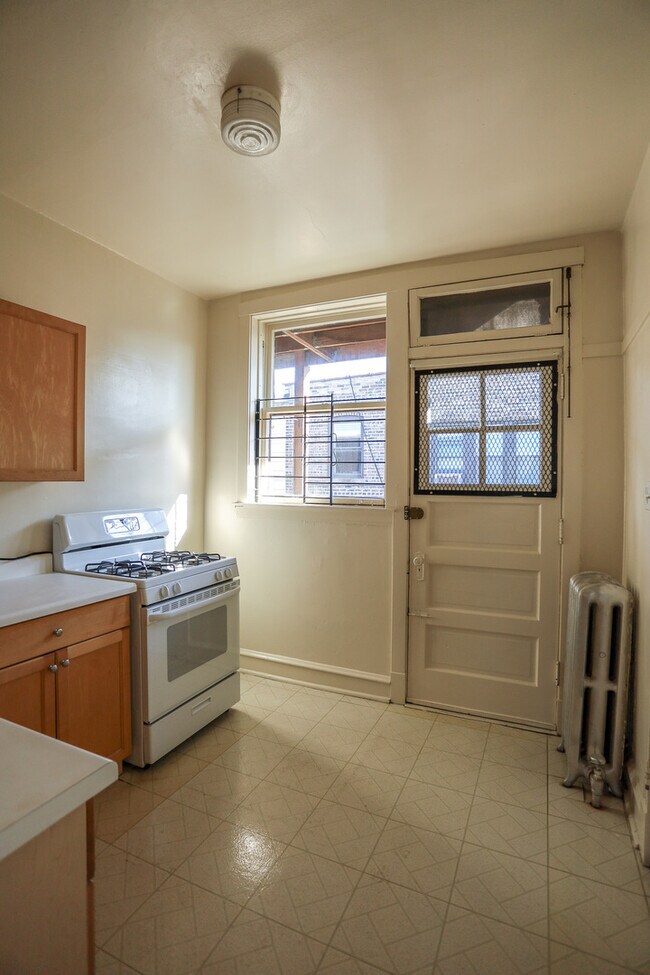 Foto del edificio - 5107 N Glenwood Ave