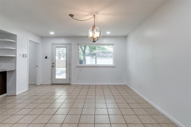 Foto del edificio - 6418 E Lovers Ln