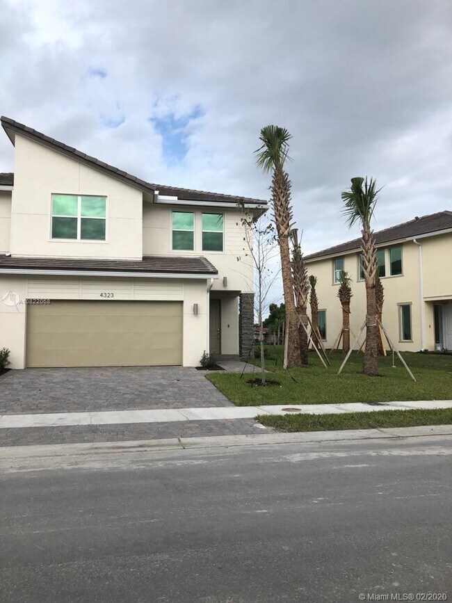 Foto del edificio - 4323  Lago Dr 0 Deerfield Beach Fl 33064