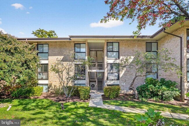 Foto del edificio - 772 Fairview Ave
