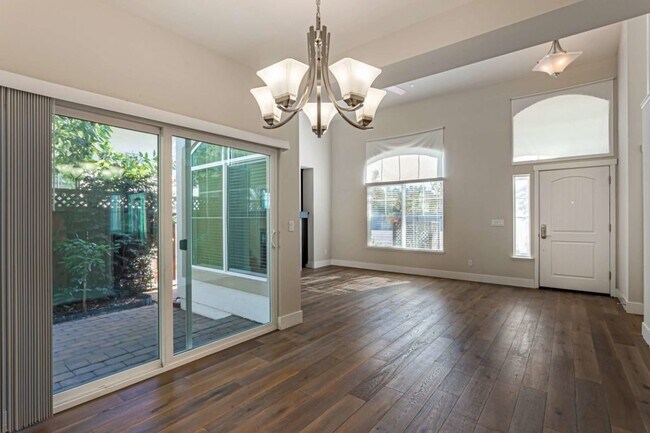 Foto del edificio - 3033 Homestead Rd