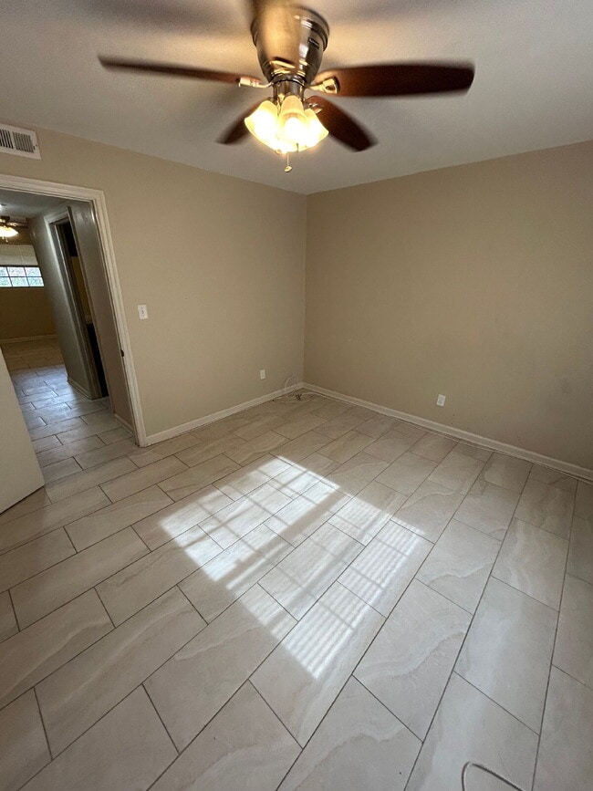 Photo - 1BD/ 1BA Apartment Located Within Walking distance of FAMU! True One Bedroom Apartment!