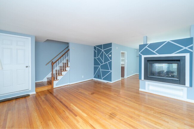 Building Photo - 847 Reverdy Rd/3 Bedroom, 1.5 Bath